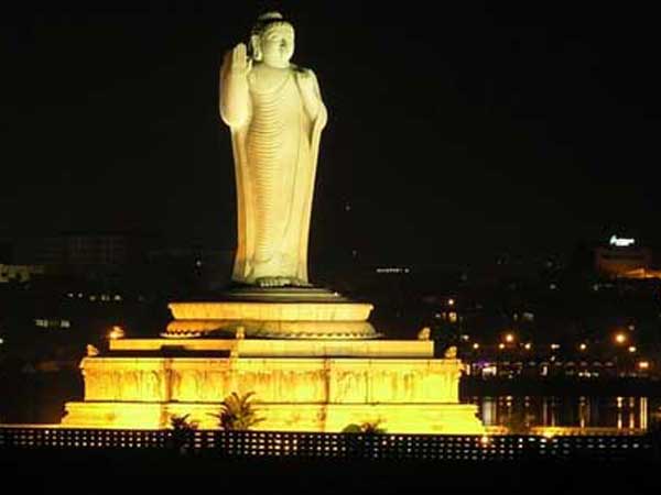 పన్నులను హేతుబద్దీకరించాలన్న ఆతిథ్య రంగం