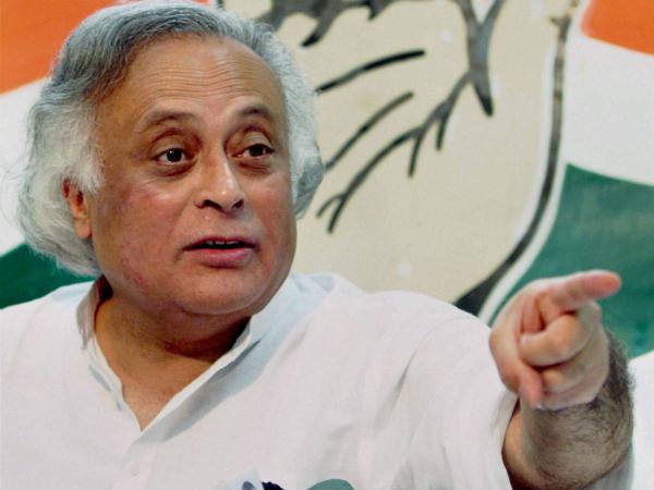 ఏపీకి హోదాపై తొలి సంతకం