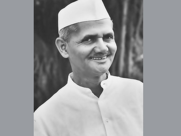 ఆఫీసు కారు వద్దనేవారు