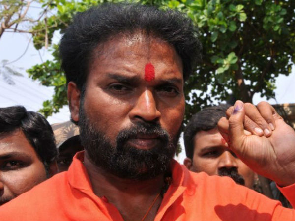 కాంగ్రెస్ గూండాగిరి