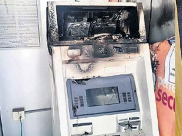 Man sets ATM on fire in Hyderabad, leaves behind 17-page letter on 'humanity' Man sets ATM on fire in Hyderabad, leaves behind 17-page letter on 'humanity'
