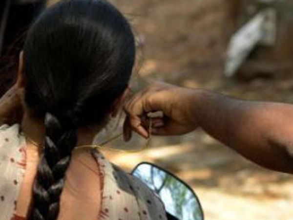 మెడ తెగిపోయింది