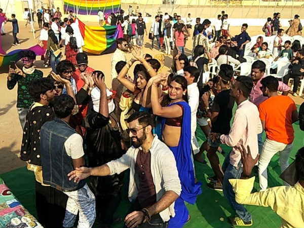 అసభ్యంగా ప్రవర్తిస్తూ..