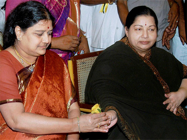 శశికళ సమాధానం