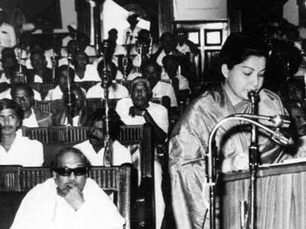దినకరన్ కు పోటీగా దినపత్రిక