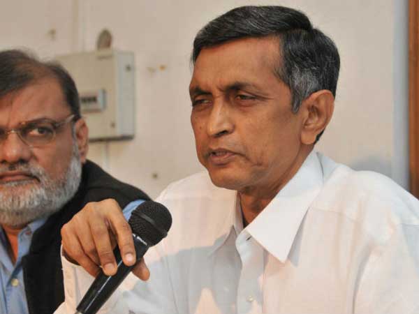 ద్వేషం.. వారిని చూస్తే తన్నాలనిపిస్తోంది