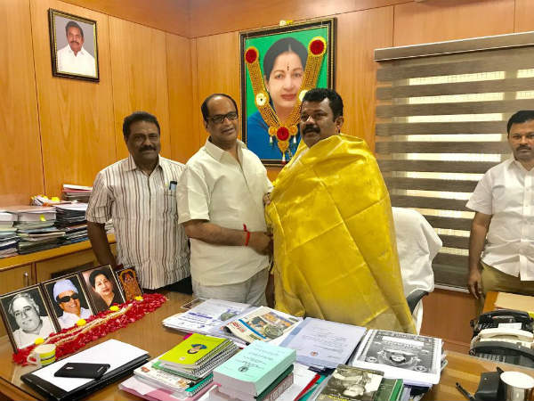 Kethireddy Jagadeeswar Reddy meets Panneer Selvam Kethireddy Jagadeeswar Reddy meets Panneer Selvam