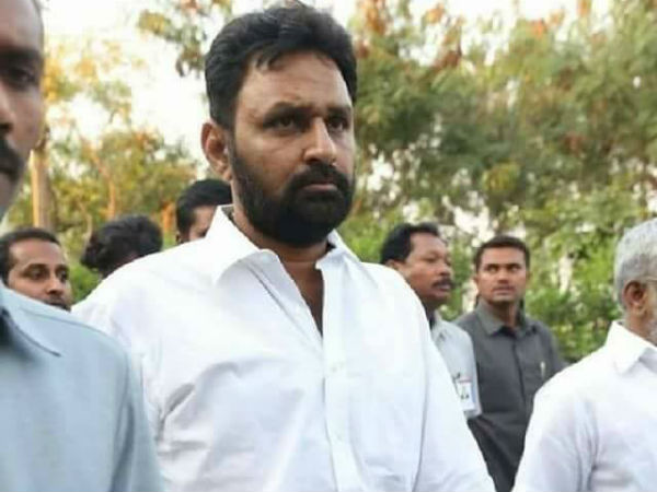 మరి ఇన్నాళ్లూ ఎందుకలా?...అదే అతని నైజం...
