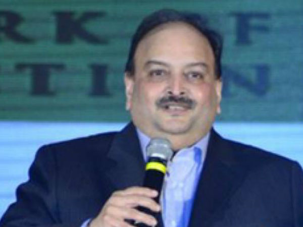 నోట్ల రద్దు నుంచి బ్యాంకింగ్ వ్యవస్థ అస్తవ్యస్తం