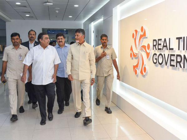 దోచుకోవడానికి ఇరువురి ప్లాన్