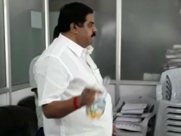 స్వచ్చందంగా కేసు