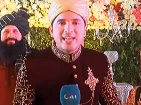 Pakistani reporter covers his own wedding on TV, interviews wife and parents Pakistani reporter covers his own wedding on TV, interviews wife and parents