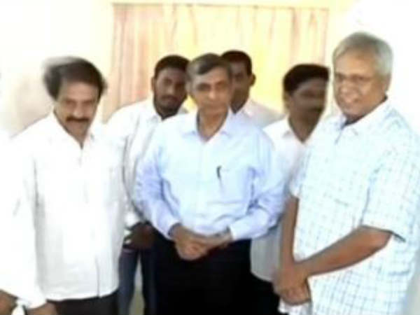 కేటాయింపులపై.. లక్కీగా సీపీఐ నేత