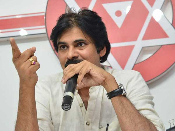 బాబు, జగన్లు అలా, పవన్ కళ్యాణ్ ఇలా