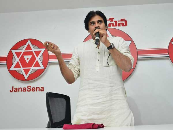 అలా చేస్తే పవన్ కళ్యాణ్ది అతిపెద్ద తప్పటడుగు!