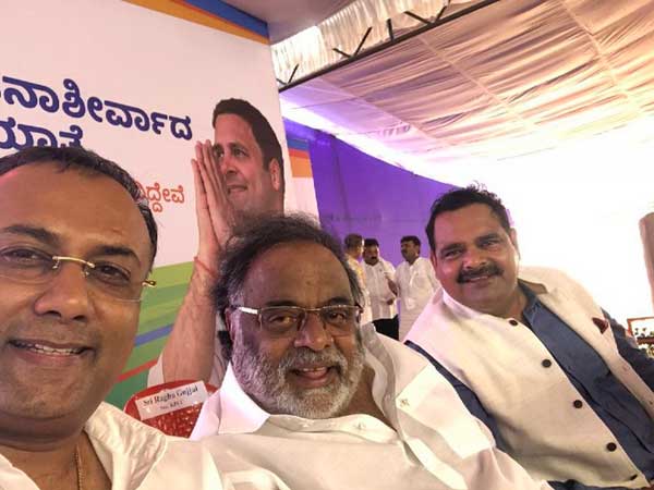 కాంగ్రెస్ కావాలా బీజేపీనా