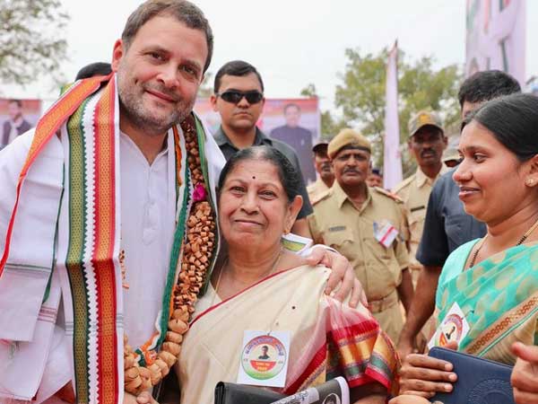 మోడీ నోట్లో అపద్దాలు