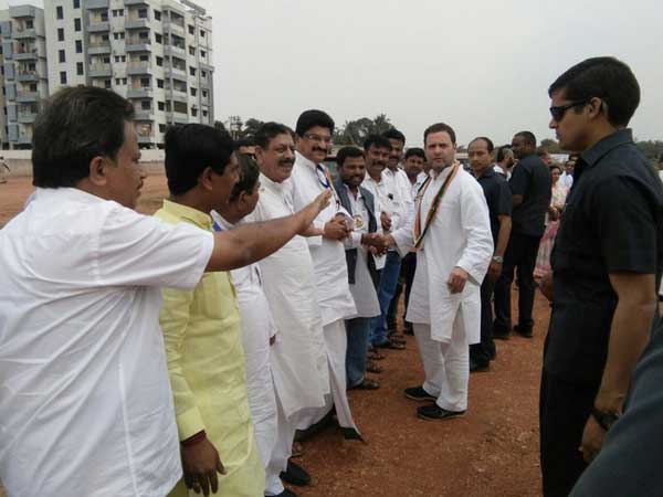 ప్రతి ఒక్కరికి రూ. 15 లక్షలు