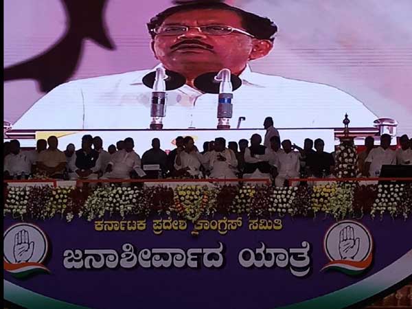 ప్రముఖులు హాజరు