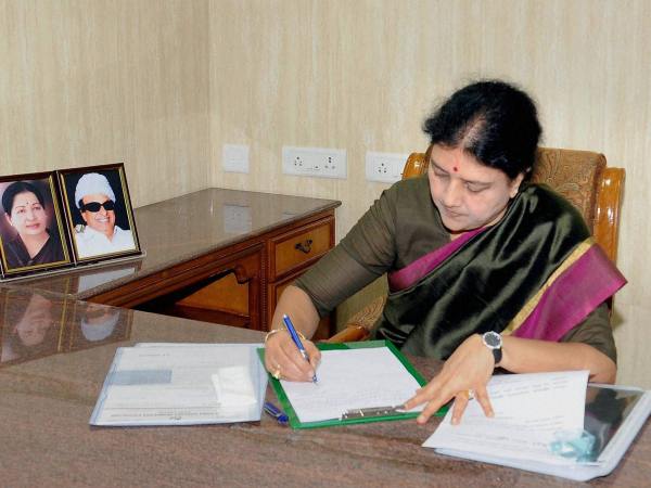 టార్గెట్ శశికళ
