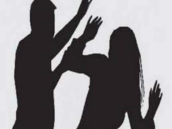 వివాహితను వేధించని కేసులో లాయర్ అరెస్ట్