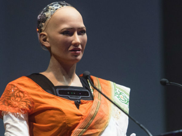 World’s first robot citizen sofia speech at Hyderabad IT Congress World’s first robot citizen sofia speech at Hyderabad IT Congress