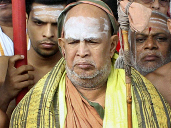 విదేశాల నుంచి భక్తులు