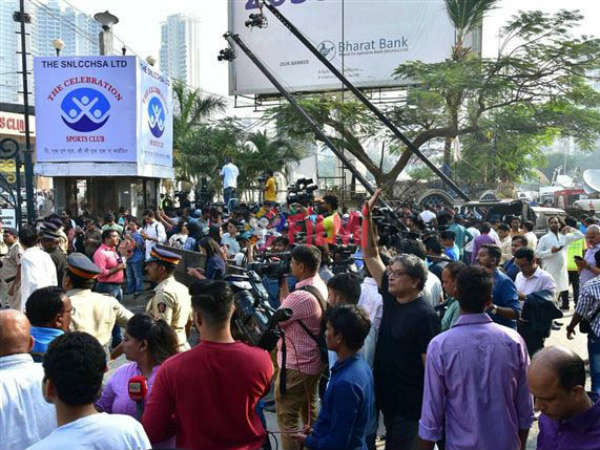 మీడియాకు ఆంక్షలు