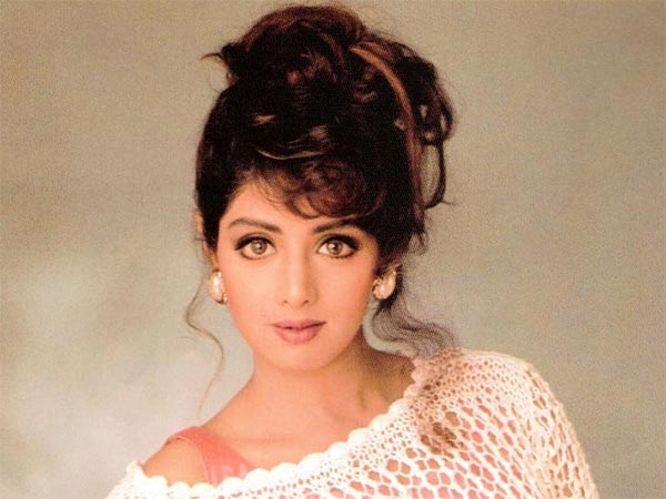 కన్నీటిపర్యాంతమయ్యారు