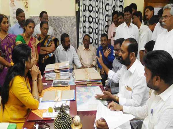 Village Secrataries meeting held at Guntur on Officers Harassment Village Secrataries meeting held at Guntur on Officers Harassment
