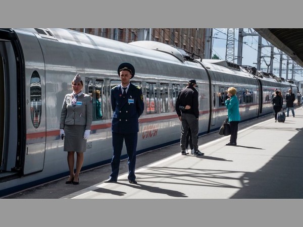 Russian train makes a special stop to help a 14 year old girl get to school Russian train makes a special stop to help a 14 year old girl get to school