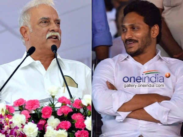 వైసీపీపై ఘాటుగా