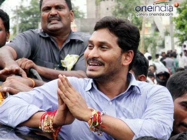 చంద్రబాబు ఎందుకు మాట్లాడటం లేదు