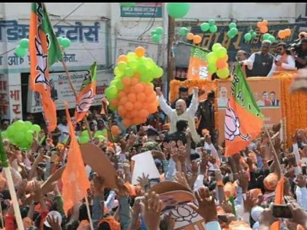 బీజేపీ పావులు