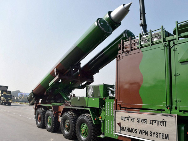 BrahMos sucessfully test fired from Pokhran BrahMos sucessfully test fired from Pokhran