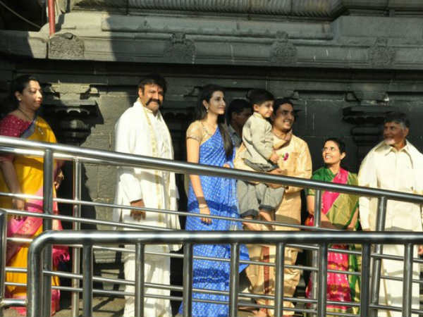 ఫ్యామిలీతో బాబు
