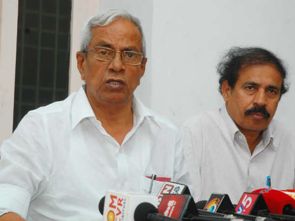 హోదాలో టీడీపీ-బీజేపీలది తప్పు, కేంద్రంపై నిందలు సరికాదు