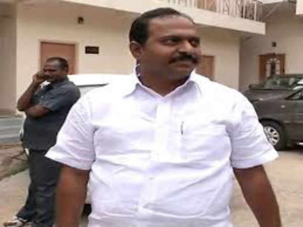 ప్రజలకు వాస్తవాలు తెలియాలి