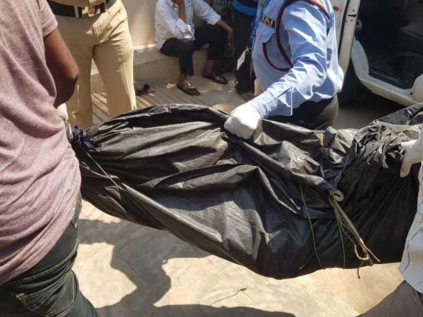 Moists dead bodies at Bhadrachalam: one identified Moists dead bodies at Bhadrachalam: one identified