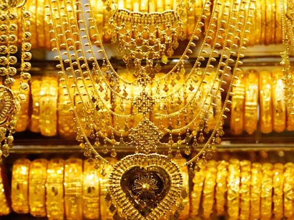 Muthoot Finance Manager took Customer's Jewellery for Cricket Betting Muthoot Finance Manager took Customer's Jewellery for Cricket Betting