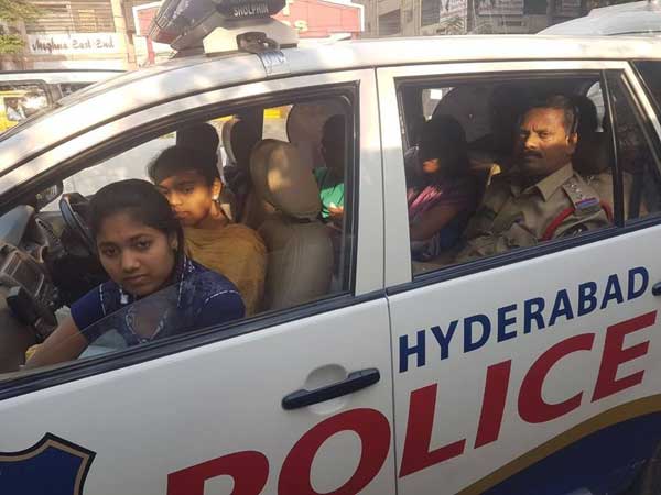 అర్థాంతరంగా ఆగిపోయిన బస్సు