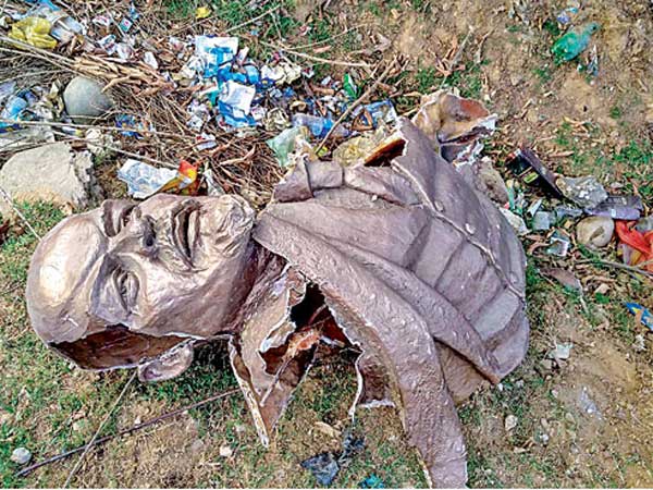 విధ్వంసకాండతో బీజేపీ త్రిపుర విజయోత్సవాలు