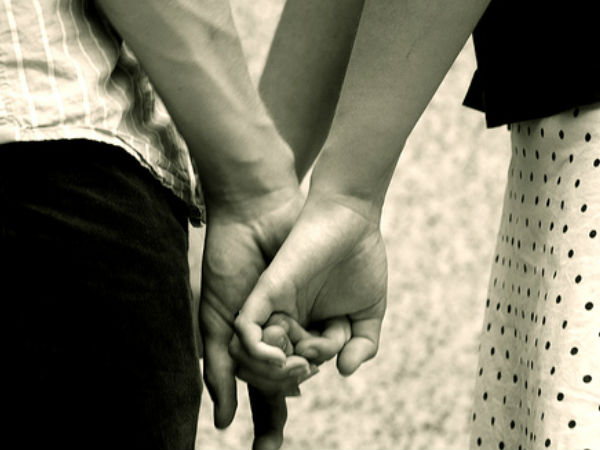 Lovers Committed Suside near Hassan in Karnataka. Lovers Committed Suside near Hassan in Karnataka.