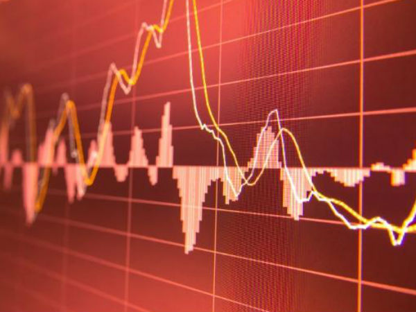 MARKETS LIVE: Nifty breaches 10000, Sensex below 33000 amid trade war fear MARKETS LIVE: Nifty breaches 10000, Sensex below 33000 amid trade war fear