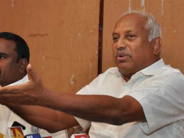 పవన్ ఒక్క స్పీచ్ తో...రాజకీయాల్లో పెను ప్రకంపనలు