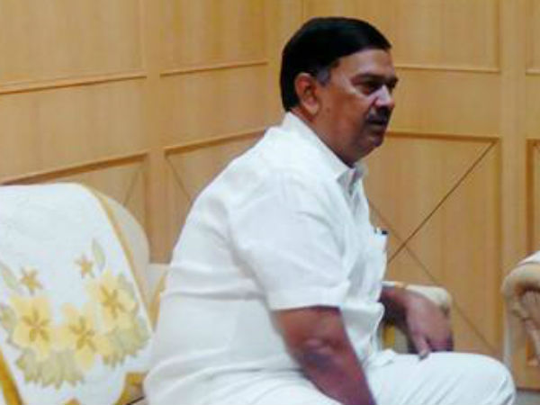 ఆమెకు 22, అతనికి 35