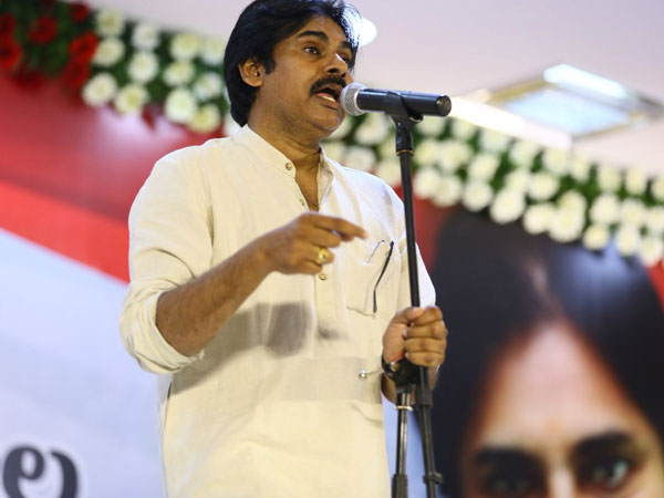 జనసేనకు ఒక మూస పార్టీ లాగే వెళ్తోంది?