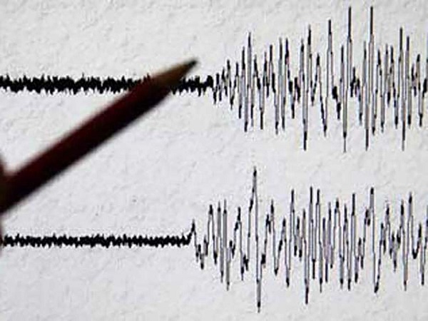 Mild tremors spread panic in parts of Hyderabad Mild tremors spread panic in parts of Hyderabad