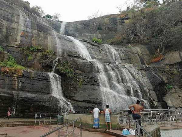 వాటర్ ఫాల్స్ బంద్