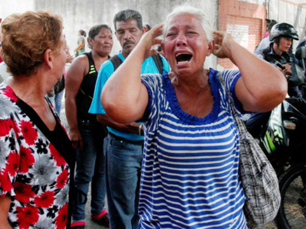 68 died in a Venezuelan prison riot. Police tear-gassed their families for asking questions 68 died in a Venezuelan prison riot. Police tear-gassed their families for asking questions